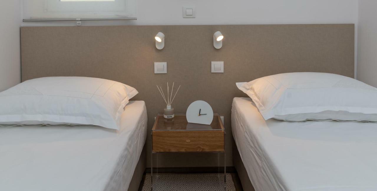Apartments Flora โตรกีร์ ภายนอก รูปภาพ