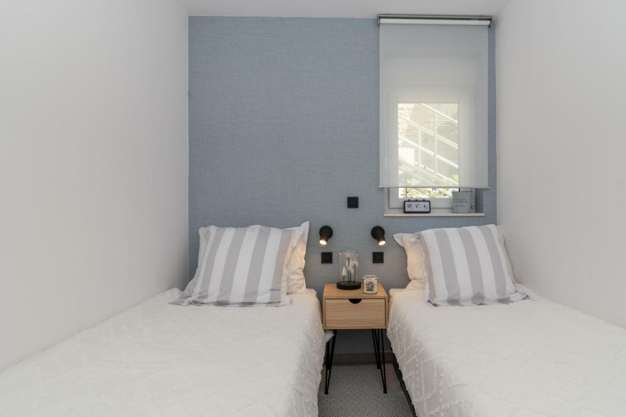 Apartments Flora โตรกีร์ ภายนอก รูปภาพ