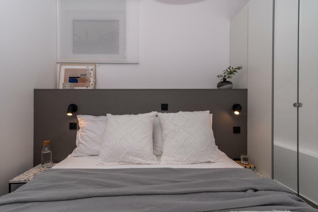 Apartments Flora โตรกีร์ ภายนอก รูปภาพ
